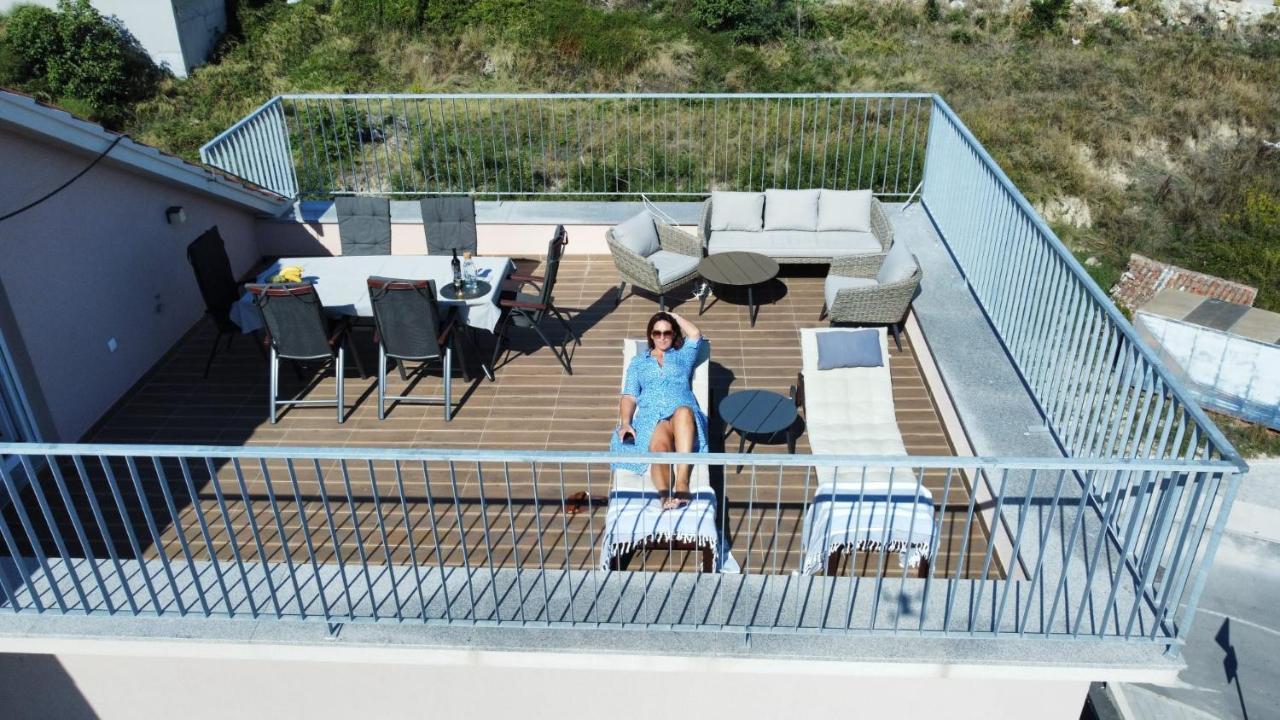 Luxury Penthouse Queen Apartment Split Exterior photo